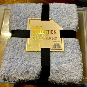 Luxe Collection super soft snuggly blanket